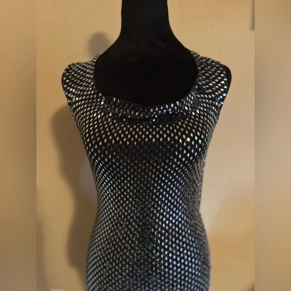 Codigo stretchy body con sequin dress - Picture 2 of 7